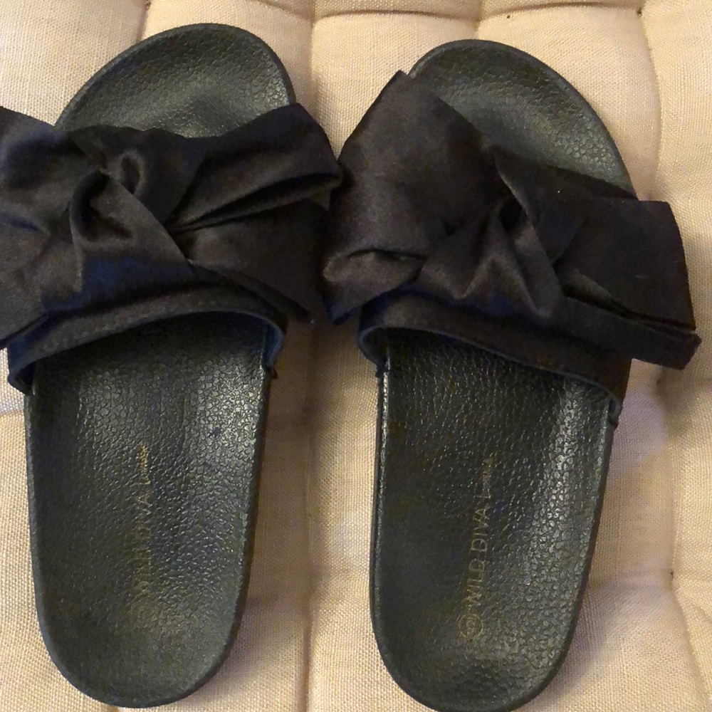 Wild Diva slip ons